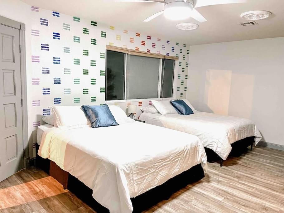*Entertainment Villa* 5Min To Strip Optional Heated Pool Jacuzzi! Лас-Вегас Экстерьер фото