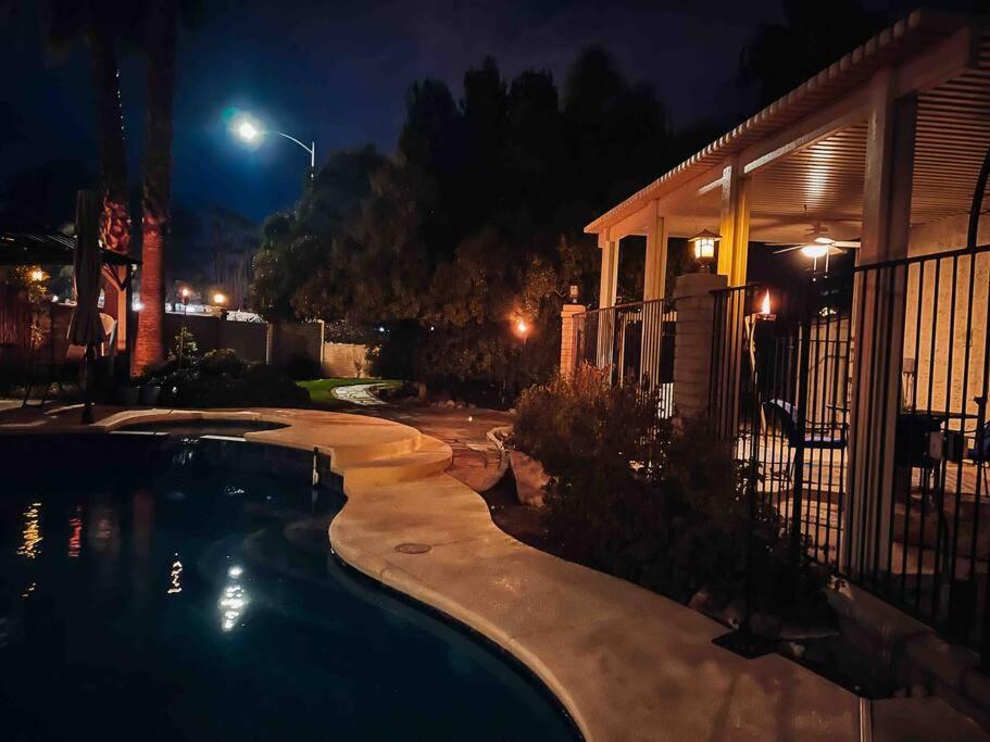 *Entertainment Villa* 5Min To Strip Optional Heated Pool Jacuzzi! Лас-Вегас Экстерьер фото